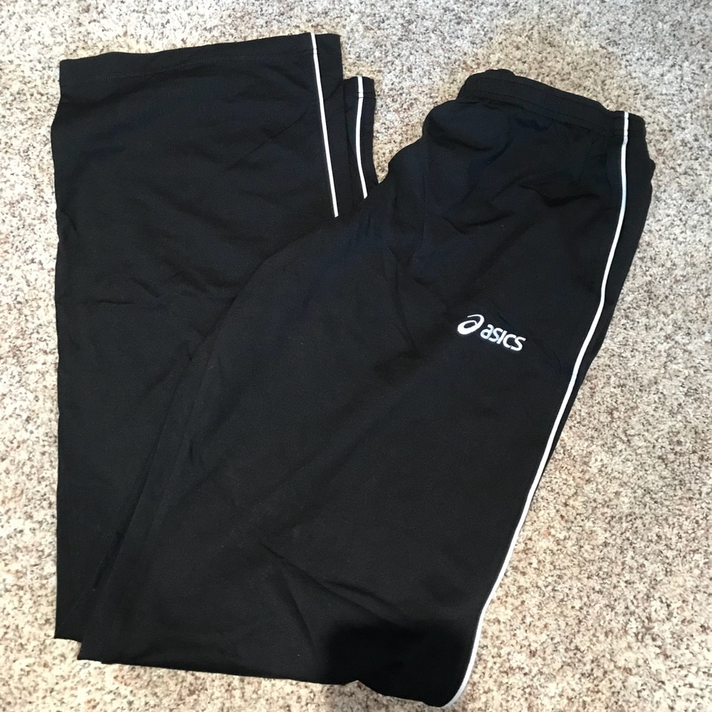 Sweat pants.